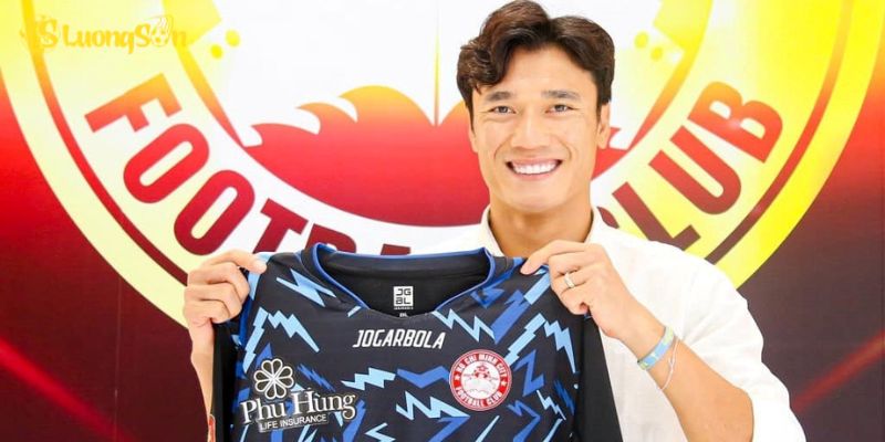 Bùi Tiến Dũng phục hồi sau chấn thương dưới lời khuyên của bác sĩ